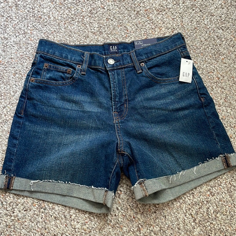 NWT Gap shorts